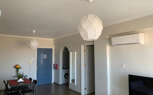 Modern and stylish 1 bedroom apartment in King's Palace