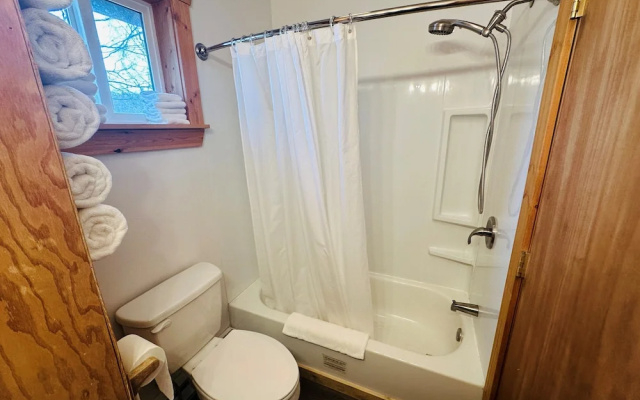 Swiss Alaska Inn
