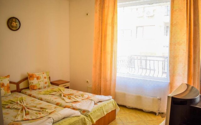 Guest house Eos