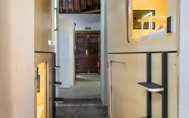 Hostelit