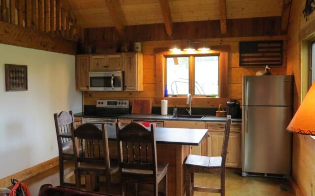 Southern Comfort Lakeside Cabin Resort