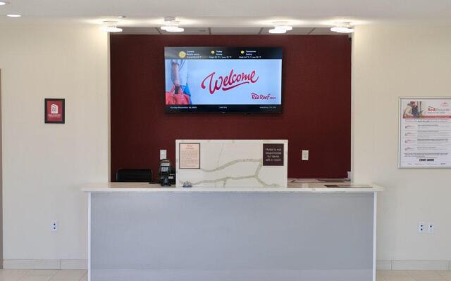 Red Roof Inn Hutchins