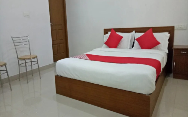 OYO 23503 Golden Valley Residency