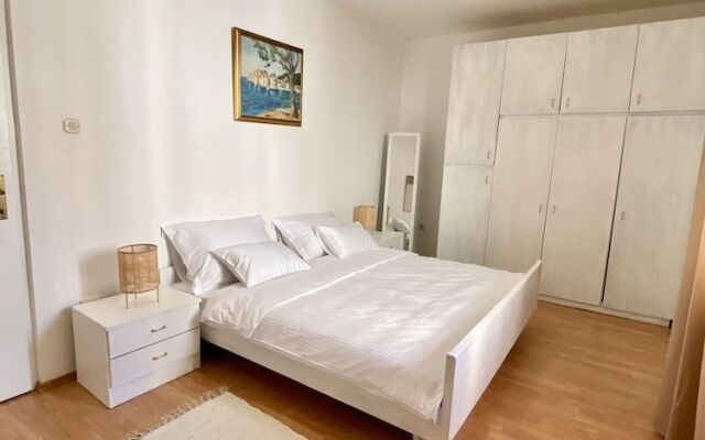 Spacious 2-bed Apartment in Cavtat