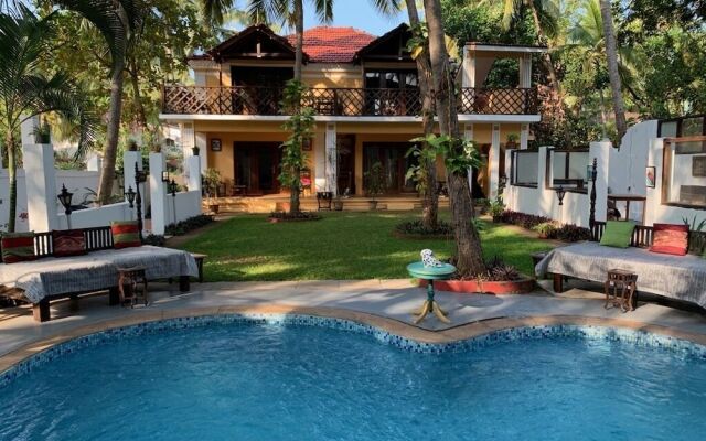 Casa Candolim Beach Front