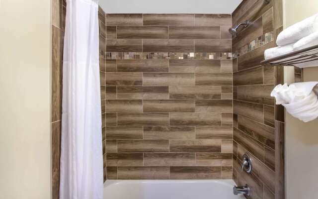 Baymont by Wyndham Jacksonville/Butler Blvd