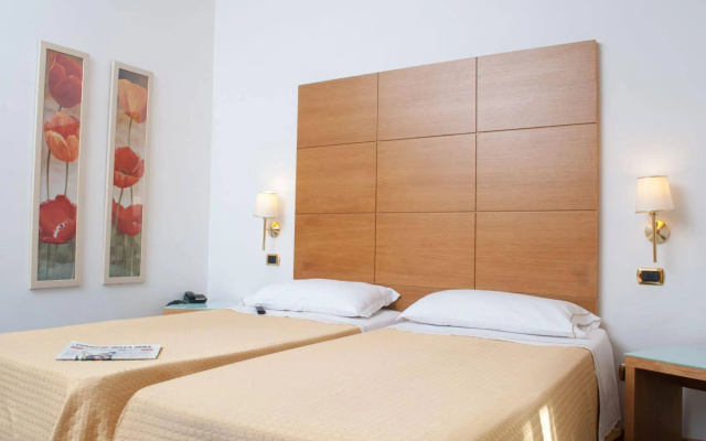 City Hotel
