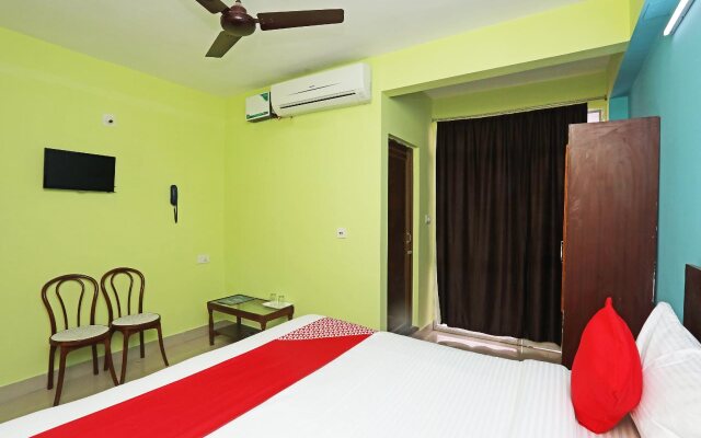 OYO 26496 Hotel Sands Bay