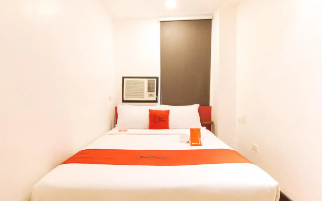 RedDoorz Plus Near Bamboo Organ Las Piñas