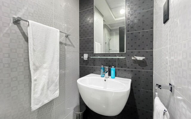 Elegant Studio Golf Course View Bnbmehomes