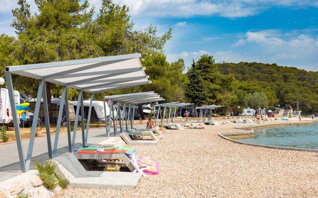 Victoria Mobilehome Jezera Village