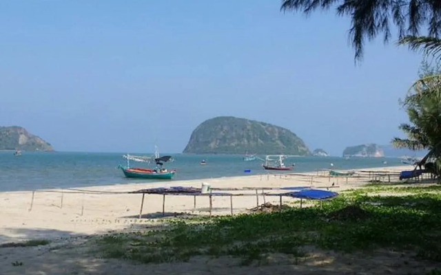 Samroiyod Beach Resort
