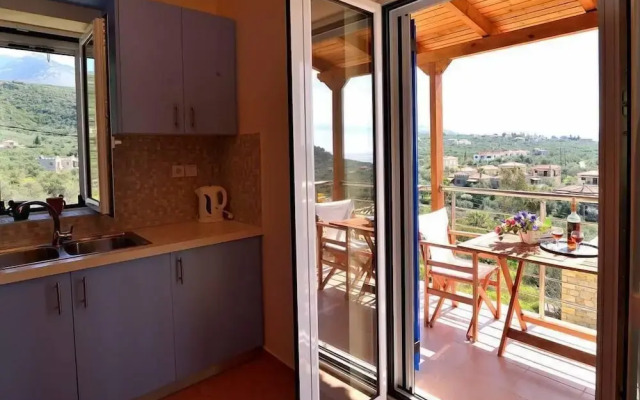 Areti Stone house/amazing view/1km to the beach