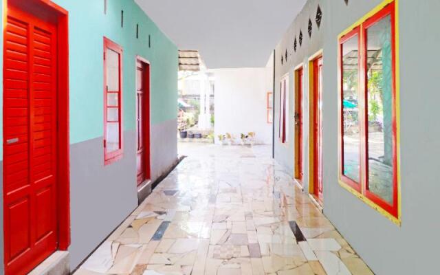 SPOT ON 91222 Kanjeng Mami Homestay Syaria