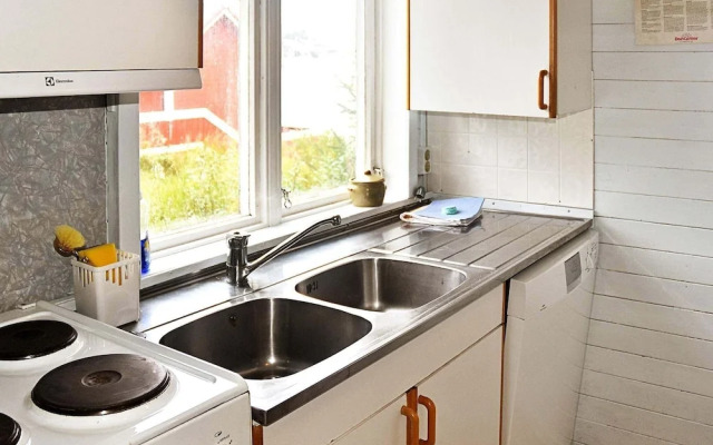6 Person Holiday Home in Rubbestadneset