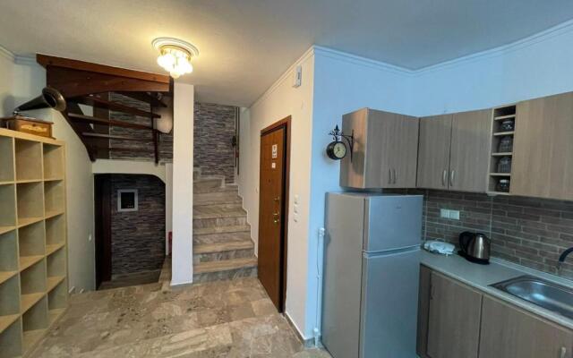 Maisonette 25m from the sea