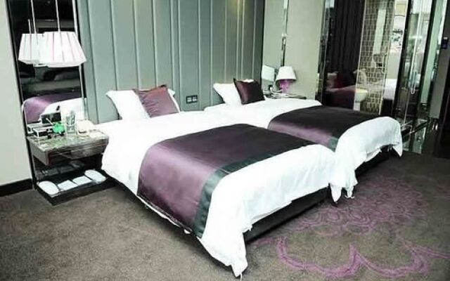 Carnival Fashion Hotel