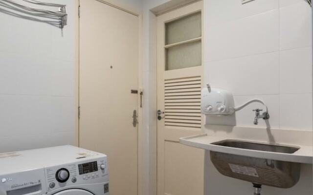 2 Minutes From Copacabana Beach A502