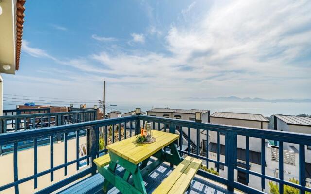 Namhae Merbleu Pension