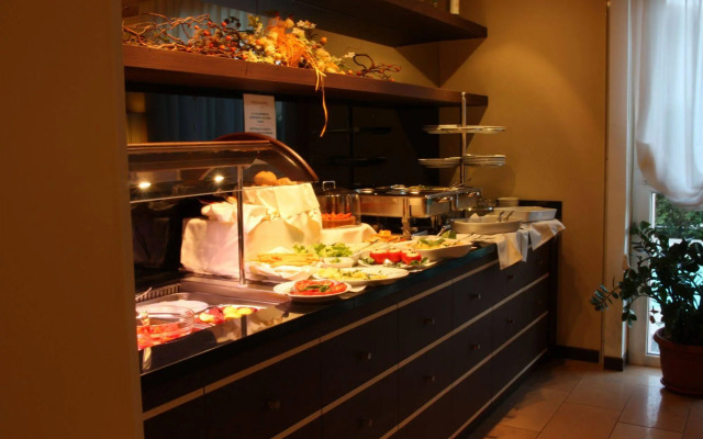 Hotel Clarin 14 by Dori