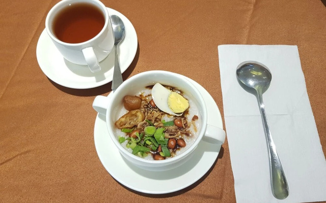 Travel Hub Hotel Kualanamu Airport