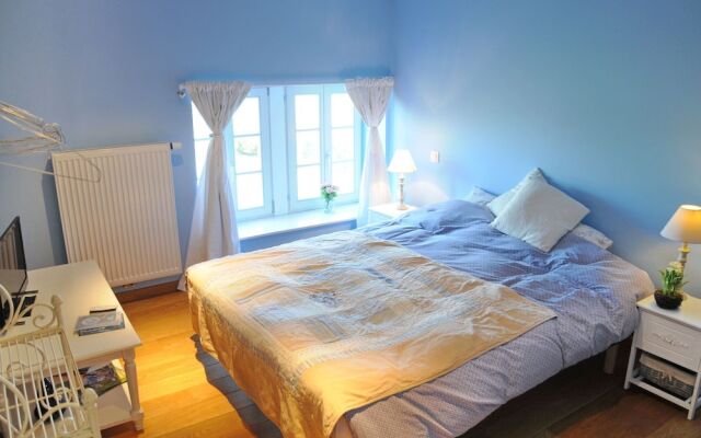 Pleasant Fermette with Outdoor Swimming Pool near Durbuy