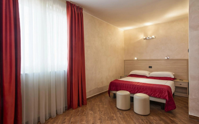 Simon Hotel