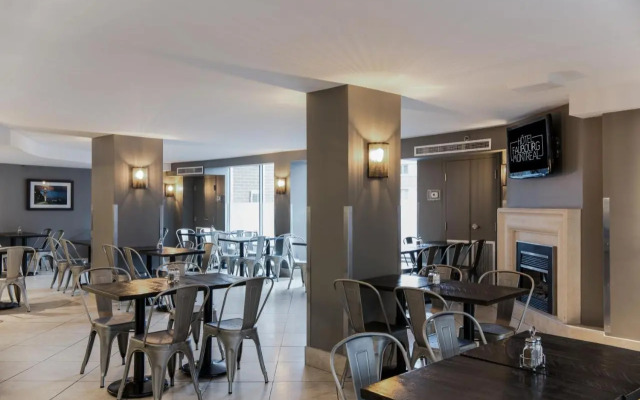 Hotel Faubourg Montreal - ex Holiday Inn Express Hotel & Suites Centr
