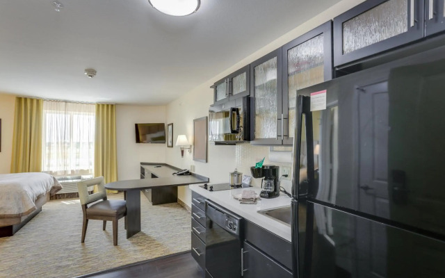 Candlewood Suites College Station At University by IHG