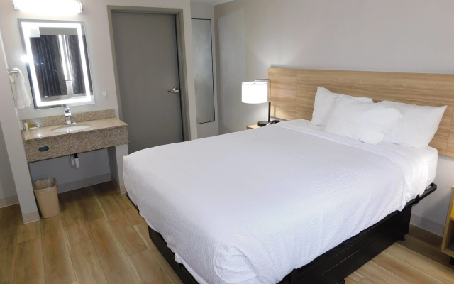 Days Inn by Wyndham Effingham