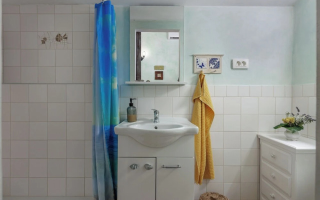 Tiny House With Private Pool Kostrena