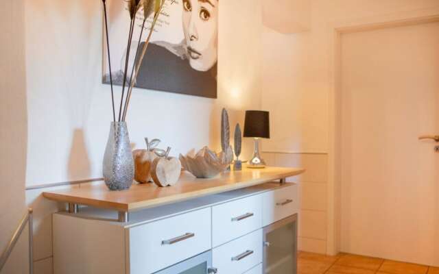 Maarchalet Modern Retreat