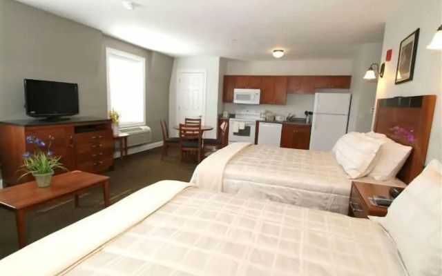 Crescent Suites Hotel