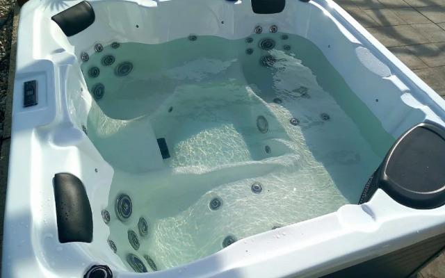 Charming 2-bed Apartment