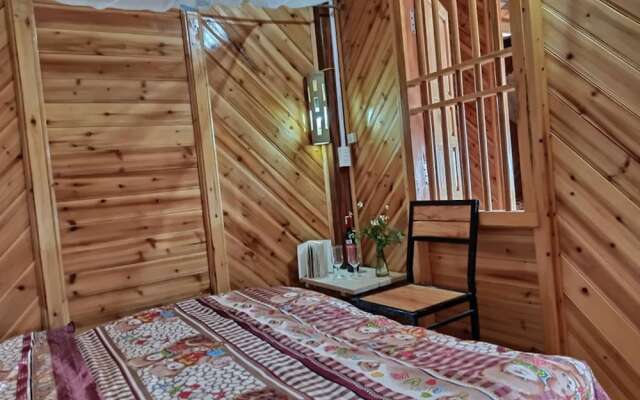 Lenh Family House - Hostel