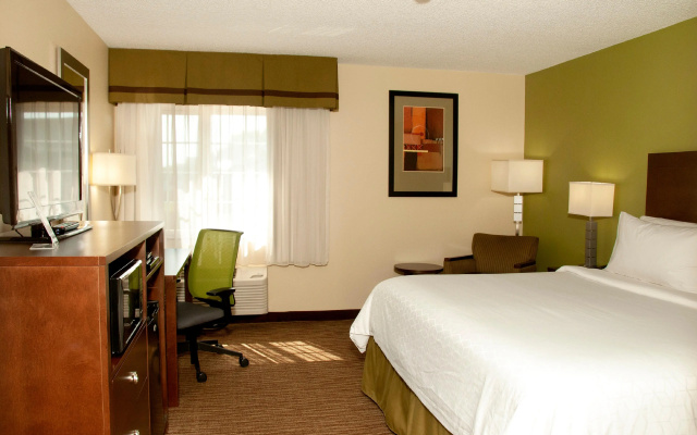 Holiday Inn Express Bowling Green by IHG
