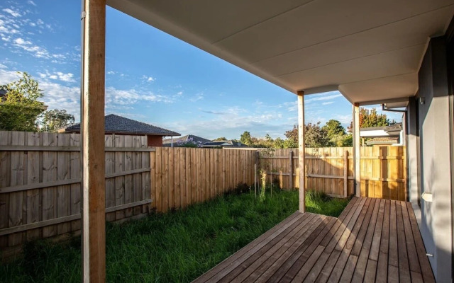 Trendy Sweet Home In Blackburn South