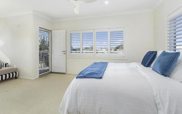 Shellharbour Seaside Escape
