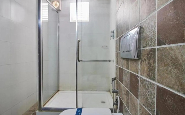 Vits By Spree Hotels Le Pebble