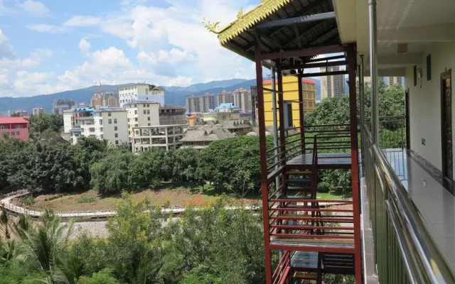 K2 International Youth Hostel