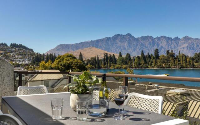 Lodges 8 Central Location