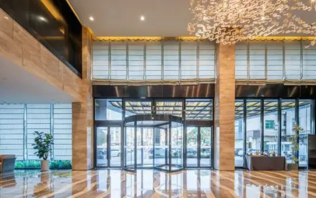 Rezen Select Hotel (Taizhou Linhai Duqiao Baolong Square)