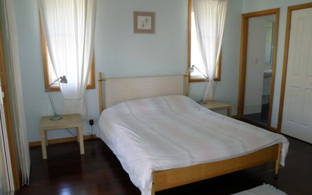11 Bambara Street – Guest Rooms – Point Lookout