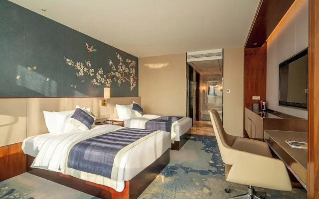 Serene Yuhua Hotel
