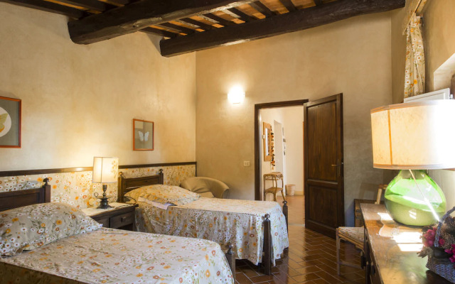 Farmhouse in Castelfiorentino With Pool