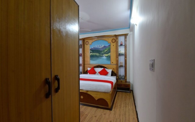 OYO 13387 Hotel Kartik