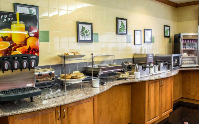 Comfort Inn & Suites Ashland – Richmond North
