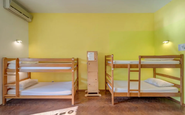 Hostel Colors of Adriatic - Youth Only