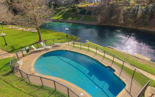 Inverness Condos Comal River