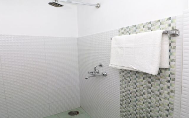 OYO 12062 Paras Guest House